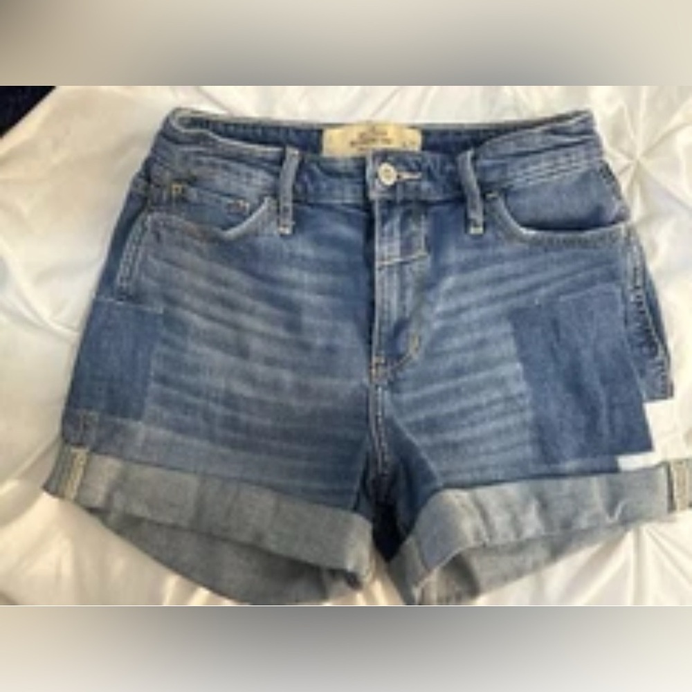 Hollister High Rise PatchWork Rolled Up Hem Jean Shorts Size 25 Or 1 teen​​ - Picture 2 of 5